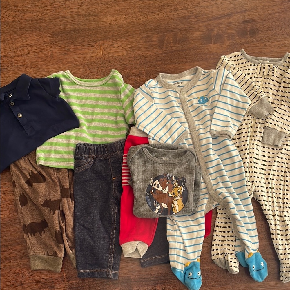 8 piece 3-6 month clothes- Disney Carters Gerber